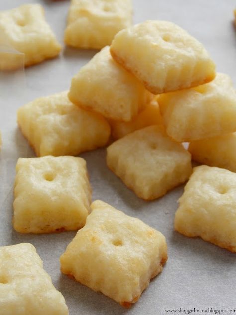 Cheezit Recipe, No Processed Food, Cheez Its, Homemade Cheez Its, Croque Madame, Queso Cheddar, Homemade Cheese, White Cheddar, Snacks Appetizers