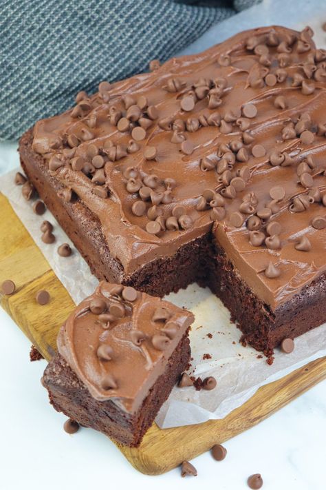 Chocolate Traybake, Traybake Cake, Cake Slices, Tray Bake Recipes, White Choc, Mini Egg, Park House, Chocolate Fudge Cake, Cake Tray