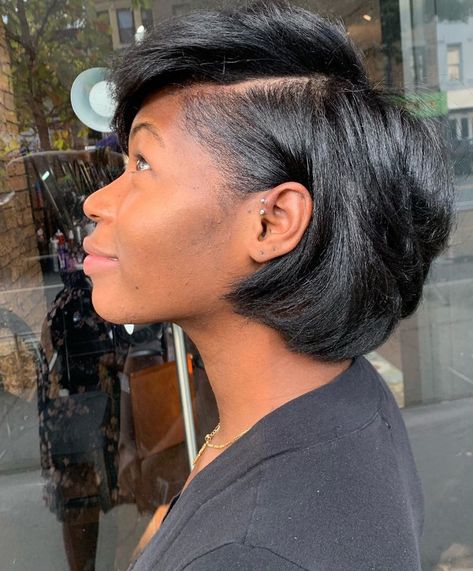 Twa Blowout, Ginger Relaxed Hair Black Women, Ear Length Bob Black Women, 90s Hairstyles Short, Big Cornrow Braids, Natural Hair Bob Cut, Short Relaxed Hairstyles, Silk Press Natural Hair, Natural Hair Short Cuts