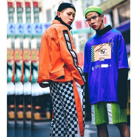 201 Likes, 4 Comments - Antimatter (@antimatter_official) on Instagram: “2018 S/S collection 👾Bit&Beat👾 Release COMING SOON🔥🔥🔥…” Masc Streetwear, Street Wear Photoshoot, Colorful Street Style, Seoul Fashion, Korean Street, Japanese Streetwear, Street Outfit, Casual Clothing, Fashion Photoshoot