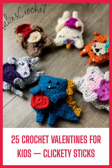 This is for all the crocheters with littles out there! If you are hoping to send your kid to school with super cute handmade Valentine’s this year then look no farther! This list includes 25 small but adorable things you can crochet quickly for the whole class. Many of these would even work for teac Crochet Kindness, Crochet Valentines, Crocheted Animals, Crochet Fairy, Valentines Crochet, Holiday Crochet, Yarn Tail, Quick Crochet, Handmade Valentine