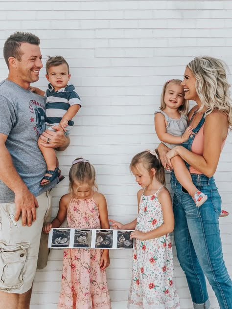 Amber Massey, Summer Family Pictures, Big Family Photos, Future Mommy, Family Photo Pose, Family Picture Outfits, Future Mom, Family Photo Outfits, Picture Outfits