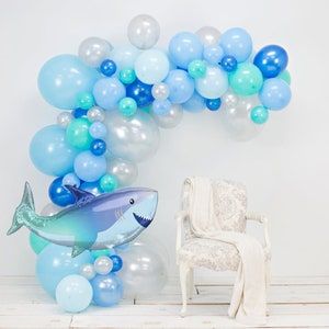 Shark Balloon, Shark Baby Shower, Baby Shark Party, Baby Shower Balloon Arch, Ocean Birthday Party, Shark Themed Birthday Party, Balloon Arch Kit, Boy Baby Shower Ideas, Ocean Birthday