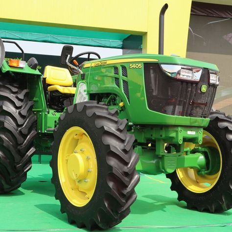 John Deere 5405-GearPro 4WD comes with 63 HP Engine, 12 Forward + 3 Reverse Gears, 2000 Kg of lifting capacity. Click here to know more ➡️ https://khetigaadi.com/new-tractor-model/john-deere-5405_gearpro-4wd/en #JohnDeere #KhetiGaadi #TractorModel New Tractor, John Deere Equipment, Reverse Gear, John Deere Tractors, John Deere, Tractor, Click Here, Vehicles, Pins