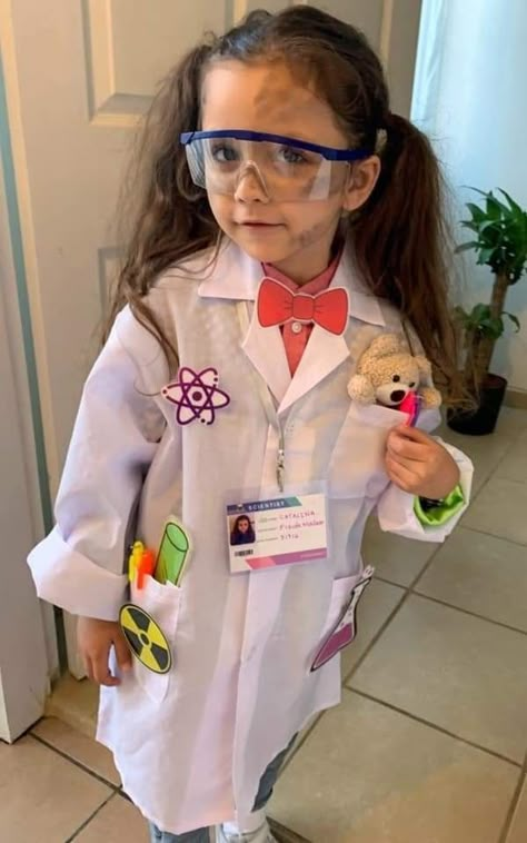 Science Costumes, Vocabulary Parade, Mad Scientist Costume, Scientist Costume, Kids Lab, Teacher Costumes, Halloween Science, Science Birthday, School Look