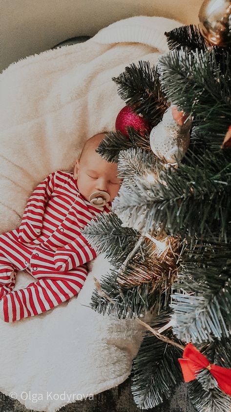 Reindeer Newborn Photography, Sleeping Baby Christmas Pictures, Stocking Newborn Pictures, Newborn In Stocking, Baby Pictures By Christmas Tree, Christmas Milestone Pictures Boy, Christmas Card Photo Ideas Family Of 3, Mom Dad Baby Christmas Pictures, At Home Newborn Christmas Pictures