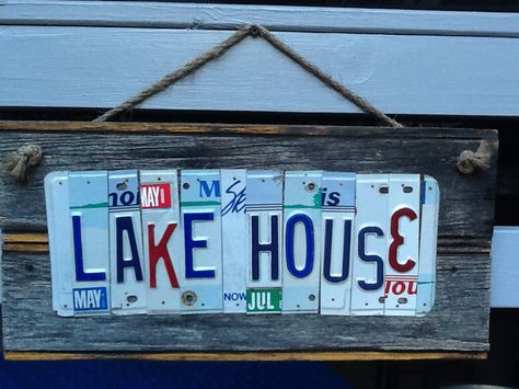 Lakehouse decor! Backyard Man Cave, License Plates Diy, Cool License Plates, License Plate Art, License Plate Sign, Lake House Signs, Vintage License Plates, Lake Decor, Plates Diy