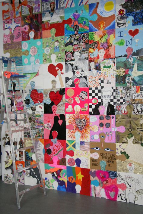 Art Project Ideas College, Puzzle Installation, Collaborative Art Projects For Kids, Space Puzzle, Written Expression, Collaborative Mural, Group Art Projects, Collaborative Art Projects, School Murals