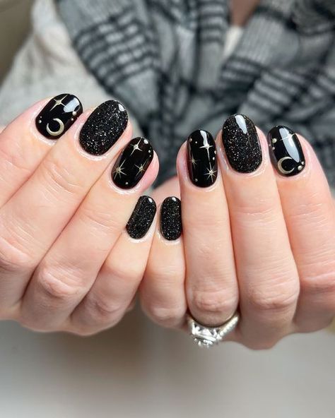 Stars Nails, Star Nail Designs, Witchy Nails, Star Nail Art, Moon Nails, Cute Gel Nails, Sparkle Nails, Star Nails, New Year's Nails