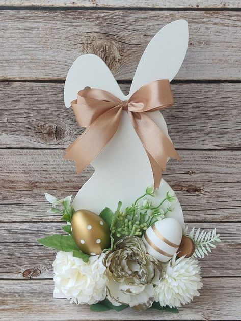 Bunny Centerpieces, Dekoracija Stola, Easter Inspiration Decor, Easter Decoration Ideas, Easter Crafts Dollar Store, Easter Spring Decor, Easter Craft Projects, Easter Wood Crafts, Easter Specials