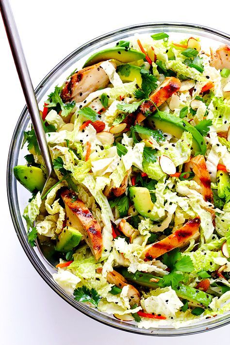 Chicken Chopped Salad Recipes, Almond Dressing, Chopped Chicken Salad, Salad Asian, Asian Salad Recipe, Chopped Salad Recipe, Make Ahead Salads, Chopped Salad Recipes, Chicken Chopped Salad