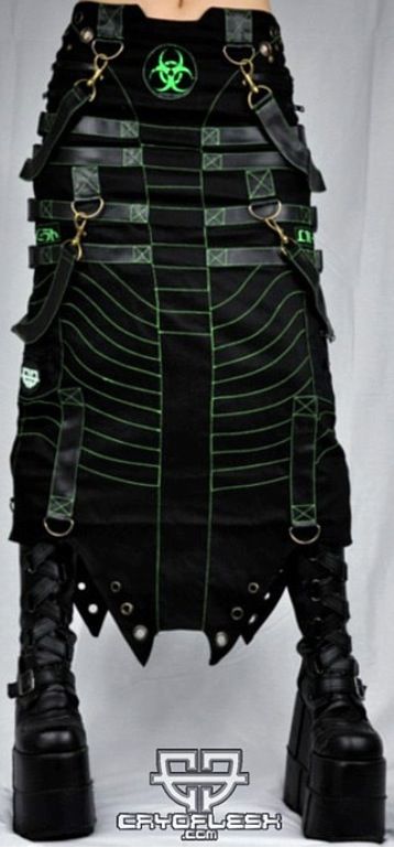 Cryoflesh biohazard skirt Cybergoth Clothes, Cybergoth Outfits, Emo Skirt, Cybergoth Fashion, Punk Costume, Cybergoth Style, Cyberpunk Clothes, Alt Clothes, Goth Rave