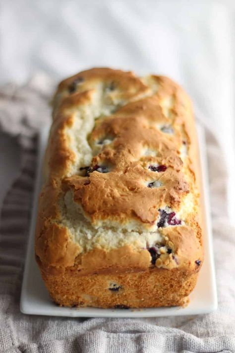 Gluten Free Blueberry Loaf Recipe | Sour Cream Blueberry Bread Blueberry Recipes Gluten Free, Blueberry Loaf Recipe, Simple Sweet Bread Recipe, Sweet Bread Meat, Gf Muffins, Blueberry Bread Recipe, Blueberry Loaf, Gluten Free Yeast Free, Gf Breakfast