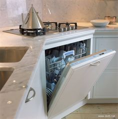 Corner Stove, Küchen In U Form, Corner Kitchen Cabinet, Kitchen Organization Pantry, Kitchen Concepts, Kitchen Corner, Modern Kitchen Cabinets, Italian Kitchen, Kitchen Room Design