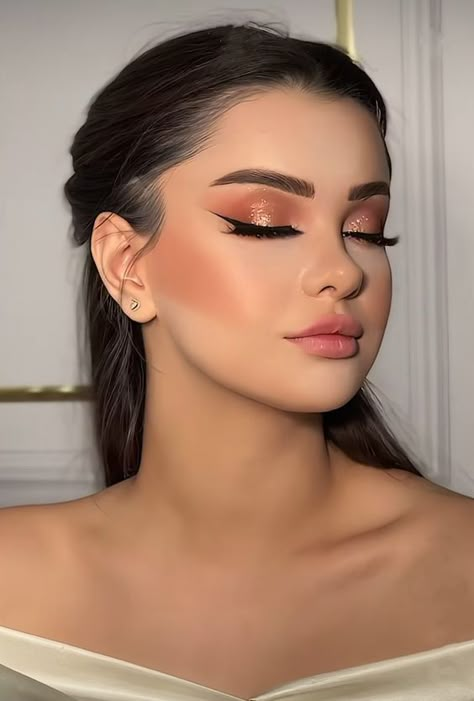 35+ Makeup, Make Up Graduation, Makeup Tutorials Step By Step, Makeup Looks Simple, Maquillaje Simple, Hairstyles And Colors, Celebrities Hairstyles, Ideas Maquillaje, Asian Makeup Tutorials