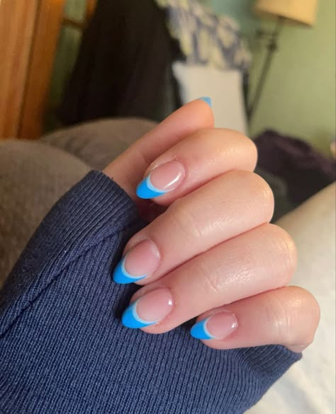 There's a new beauty trend taking over Instagram and it's absolutely stunning. Say hello to "quartz nails". Cute Nail French Tip Designs, Summer Nails With Tips, Neon French Tip Nails With Design, Acrylics Nails French Tip, Gradient Blue French Tip Nails, Florida Nail Ideas Simple, French With Line Under, Spring Break French Tip Nails, Cute Color French Tip Nails