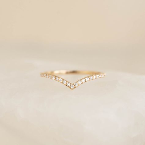 Diamond V Ring 14k Gold - Sanne V Ring, Engagement Inspo, Chevron Ring, Traditional Jewelry, Stacking Ring, Diamond Sizes, Gold Band, High Quality Jewelry, Gold Bands