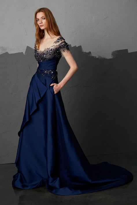 Blue Dressers, Blue Dress Aesthetic, Dressers Painted, Navy Blue Wedding Dress, Fancy Dress Ideas, Bakra Eid, Outfit Navy, Pamella Roland, Blue Evening Gowns