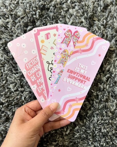 Who likes Pink Bookmarks 🌸🎀💕 Book Marks Painting, Book Truck, Skz Concert, Bookmark Design, Future Inspiration, Choices Game, Bookmark Ideas, Bookmark Template, Book Marks