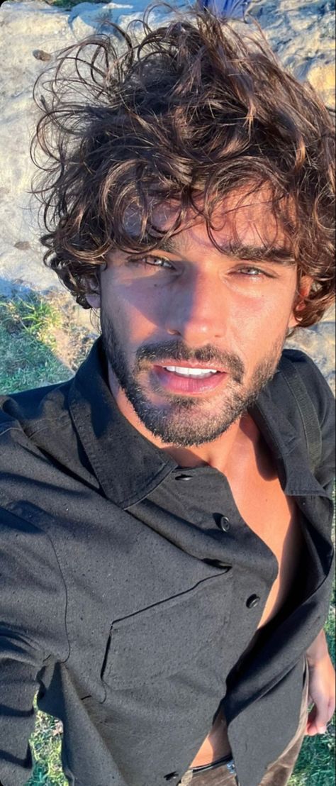 Marlon Teixeira Aesthetic, Marlon Teixeira Instagram, Kate Stewart, Brazilian Male Model, Big Nose Beauty, Brown Hair Men, Marlon Teixeira, Hairstyle Inspiration, Attractive Guys