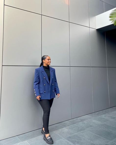 9 To 5 Outfits Office Style, Black Blazer Outfits For Black Women, Curvy Work Outfit Business, Corporate Shoes Women, Casual Interview Outfits Women, Blue Blazer Outfits For Women, Blue Blazer Outfit, Blazer Outfit Ideas, Conference Outfit