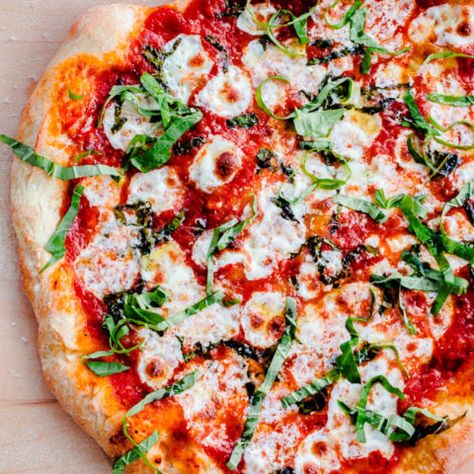 Best Homemade Margherita Pizza - A Beautiful Plate Homemade Margherita Pizza, Margherita Pizza Recipe, Pizza Margarita, Margarita Pizza, Pizza Roll, Classic Pizza, Pizza Margherita, Margherita Pizza, Kitchen Oven