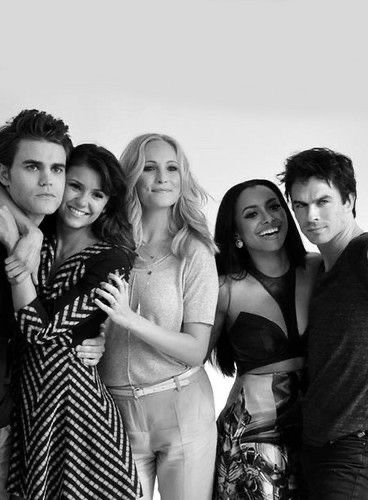 Username Ideas Instagram, Ian And Nina, Username Ideas, Vampire Diaries Stefan, Lady Popular, Vampire Diaries Quotes, Vampire Diaries Wallpaper, Bonnie Bennett, Vampire Diaries Cast