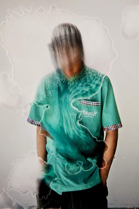 Emptiness by Angélica García | iGNANT.com Bleached Photography, Distorted Photography, Blurred Portrait, Transformation Photography, Experimental Portrait, Abstract Portraiture, Distortion Photography, Gcse Photography, Experimental Photography