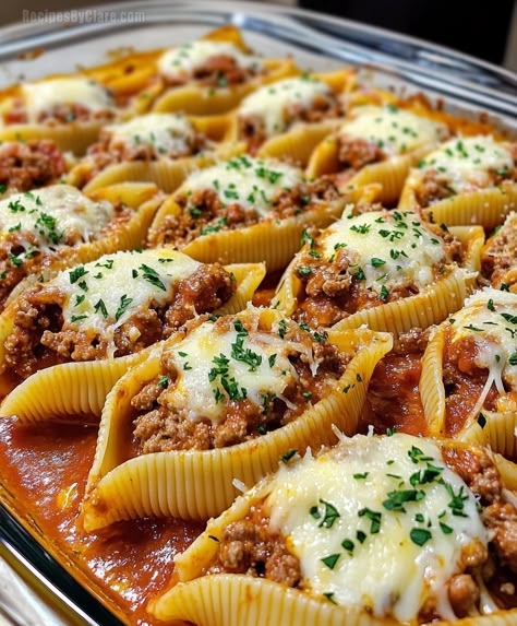 Creamy Ricotta Beef Stuffed Shells - A Hearty, Flavorful Pasta Dish - Recipes By Clare Homemade Chili Beans, Beef Stuffed Shells, Shells Pasta, Shell Pasta Recipes, Ricotta Filling, Jumbo Pasta Shells, Shells Recipe, Stuffed Pasta, Pasta Shells