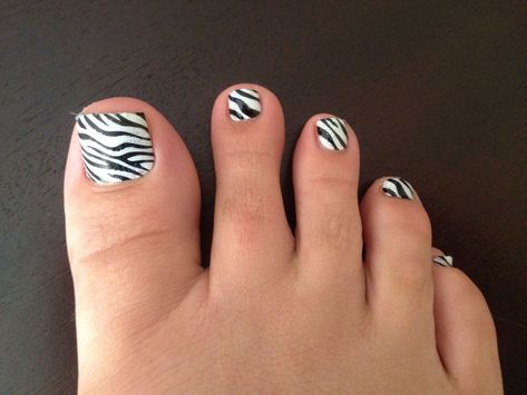 Toe Nail Designs Black, Nail Designs Black And White, White Toe Nail, Nail Designs Black, Designs Black And White, Men Nail Polish, Toenail Art Designs, Pink Toe Nails, Zebra Print Nails