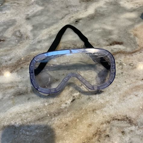 Safety goggles Safety Goggles, Goggles, Packaging, Band, Brand New, Jewelry Watches, Plus Fashion, Outfit Inspo, Jeans Shoes