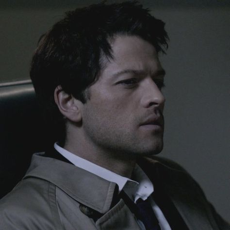 Castiel Aesthetic, Cas Supernatural, Supernatural Castiel, Spn Memes, Even When It Hurts, Castiel Supernatural, Supernatural Pictures, Supernatural Fans, Supernatural Funny