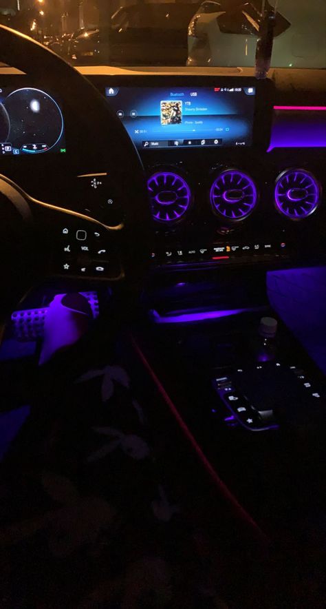 Fake Story Instagram Night Car, Inside Benz, Mercedes Benz Inside, Fake Story Instagram Night, Mercedes A Class Interior, Mercedes C Class Interior, House Snap, Ski Switzerland, Fake Story Instagram