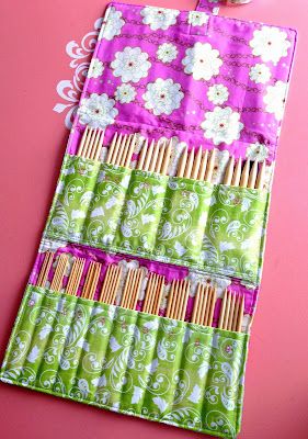 Knitting Needles Storage Ideas, Dpn Knitting, Knitting Needles Storage, Knitting Needle Case Pattern, Knitting Case, Knitting Organization, Knitting Needle Storage, Knitting Storage, Needle Storage