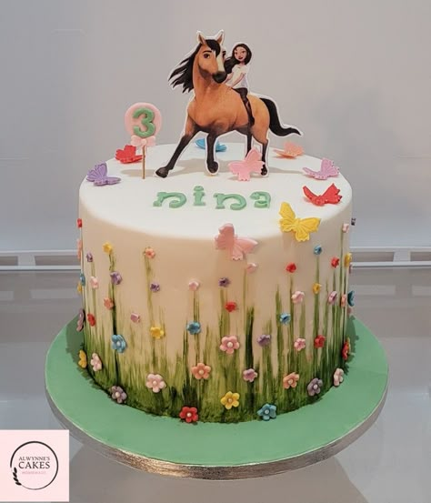 Pink Horse Cake, Spirit Horse Cake Ideas, Spirit Cake Ideas, Horse Cake Ideas For Girls Birthdays, Horse Theme Birthday Cake, Spirit Cakes Horse, Horse Birthday Cake Girl, Spirit Birthday Cake, Easy Horse Cake