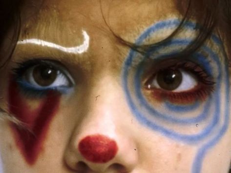 Art The Clown Aesthetic, Unique Clown Makeup, Halloween Clown Makeup Aesthetic, Silly Makeup Looks, Messy Clown Makeup, Mexican Clown Makeup, Art The Clown Makeup, Clown Aesthetic Makeup, Star Clown Makeup