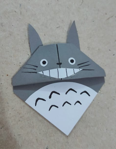 Studio Ghibli My Neighbor Totoro Corner Bookmark Ghibli Origami, Studio Ghibli Bookmark, Ghibli Bookmark, Totoro Bookmark, Totoro Pattern, Studio Ghibli My Neighbor Totoro, Ghibli My Neighbor Totoro, Happy Birthday Cards Diy, Origami Bookmark