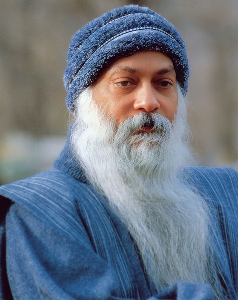 Osho Pictures, Osho Images, Lord Buddha Wallpapers, Osho Love, Famous Portraits, Human Figure Sketches, Buddha Quotes Inspirational, Baba Image, Figure Sketching