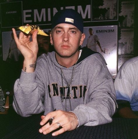 Eminem  uploaded by ranaa on We Heart It Eminem Widget, Marshal Mathers, Songs Rap, B Rabbit, Eminem Funny, Eminem Wallpapers, Real Slim Shady, Eminem Photos, Eminem Rap