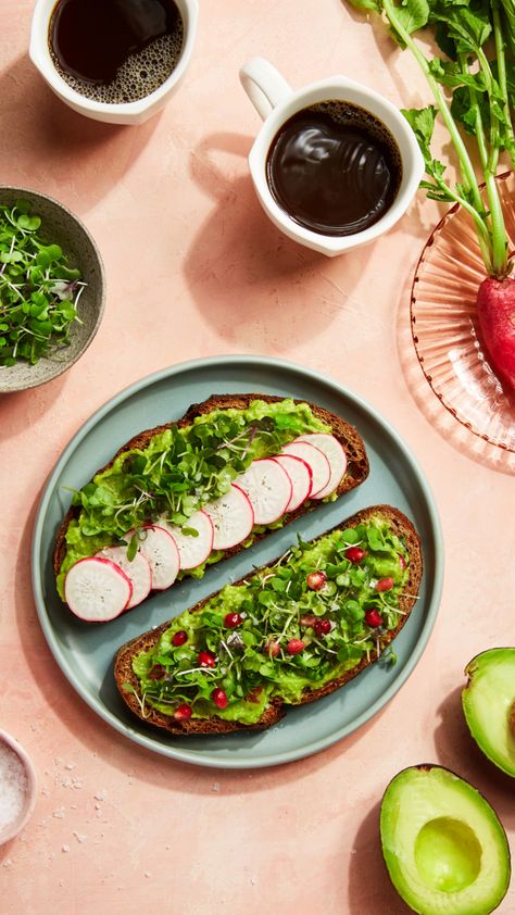 Avocado toast with microgreens Spring Food Photography, Food Photoshoot, La Food, Food Photography Inspiration, Nyc Food, Think Food, Photography Food, Food Photographer, Spring Recipes