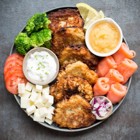 Latke Board, Cauliflower Latkes, Carrot Muffin, Cute Recipes, Hanukkah Ideas, Fullness Of Joy, Happy Hannukah, Board Recipes, Stuffed Baked Potatoes