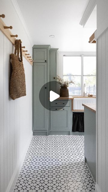 Rachael Turner - Builder on Instagram: "LAUNDRY REVEAL 🤩

Can’t wait for you to see the details we’ve obsessed over !

If you’re going for a more old-fashioned, traditional look in your renovation, we’ve put together a video with some key insights from our Modern English Cottage laundry.

When it comes to skirting boards, architraves, and timber detailing, @intrimgroup has been our trusted trade partner for years.  We truly appreciate having Intrim on our speed dial list for all our projects. 

What do you think ? Let me know if you have any questions xx

📸 Video by @arrowmediacollective
🏡 Client @eva.on.agin

#frontporchproperties #intrimgroup #70shomerenovation #modernenglishcottage #grange #dreamlaundry #laundryinspo #laundrydesign #laundrycabinetry #intrimmouldings #wainscoting #mod Cottage Laundry, Modern English Cottage, Speed Dial, Laundry Design, Modern English, Skirting Boards, English Cottage, Wainscoting, Put Together