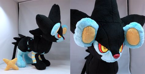 Luxray Plush by makeshiftwings30 Luxray Plush, Lucario Plush, Vaporeon Plush, Colored Palette, Pokemon Plushies, Animal Sewing Patterns, Plushie Patterns, Embroidered Face, Pokemon Stuff