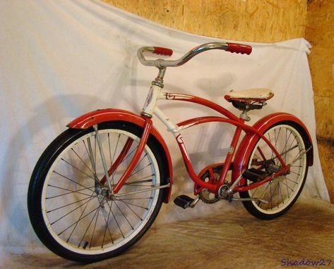 1957 SCHWINN HORNET BOYS 20" CRUISER BICYCLE RED+WHITE MINI PHANTOM SPITFIRE S7! | #1877451914 1963 Corvette Stingray, Schwinn Cruiser, 1963 Corvette, Vintage Bmx Bikes, Cruiser Bikes, Bike Ideas, Cruiser Bicycle, Custom Bicycle, Old Bikes