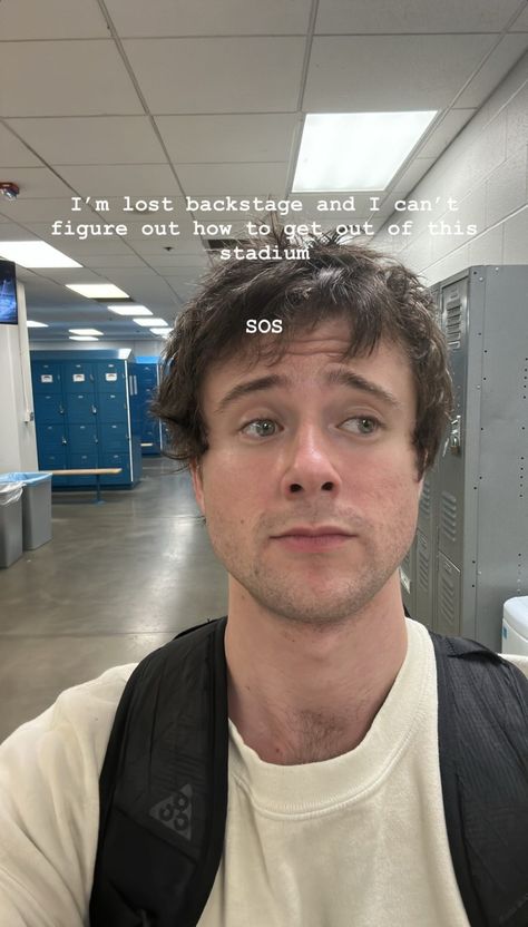 Alec Benjamin Concert Outfit, Alec Benjamin Concert, Alec Benjiman, Alex Benjamin, Bubble Boy, Alec Benjamin, Concert Ideas, Favorite Artist, Fav Celebs