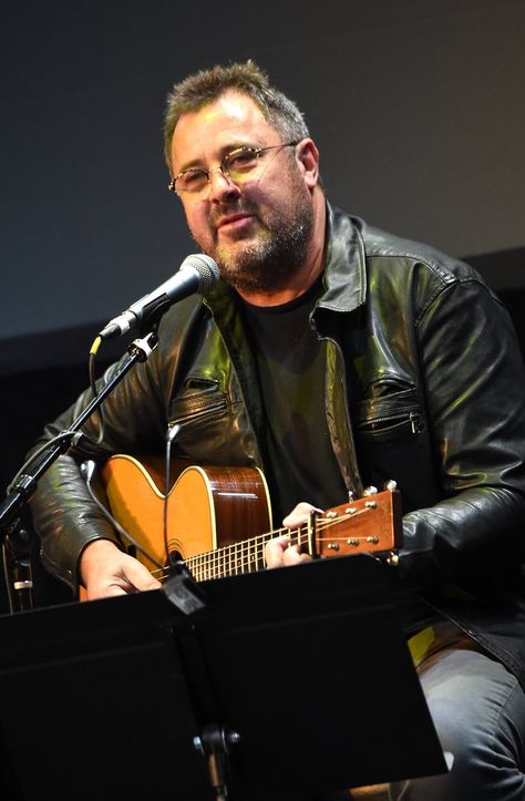 Vince Gill Now Bobby Lee, Old Country Music, Eagles Band, Amy Grant, Martina Mcbride, Vince Gill, Best Country Music, Lady Antebellum, Southern Gospel