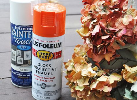 Spray Paint Fake Flowers, Spray Paint Flowers, Fake Flowers Diy, Silk Flowers Diy, How To Paint Flowers, How To Spray Paint, Dried Hydrangeas, Paint Flowers, Diy Sprays