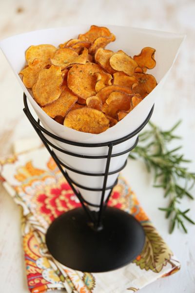 Healthy Baked Sweet Potato Chips from Our Best Bites Healthy Baked Sweet Potato, Crispy Sweet Potato Chips, Sweet Potato Chips Baked, Our Best Bites, Crispy Sweet Potato, Healthy Baked, Rosemary Garlic, Sweet Potato Chips, Baked Sweet Potato