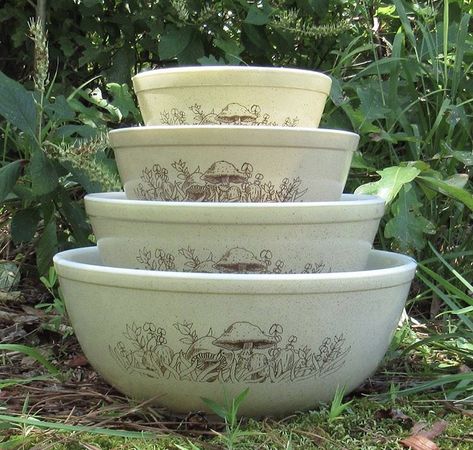 Pyrex Verde Collection, Pyrex England Patterns, Pyrex Autumn Harvest, Vintage Pyrex Colonial Mist, Vintage Pyrex Forest Fancies, Nesting Bowls, Pyrex Vintage, Pyrex, Bowl Set