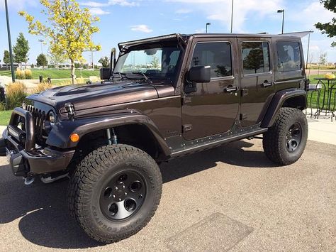 Rugged Brown Brown Jeep Wrangler, Brown Jeep, Jeep Wrangler Ideas, Baddie Cars, Jeep Wrangler Interior, American Expedition Vehicles, Car Cleaning Tips, Pink Booties, Halloween Travel